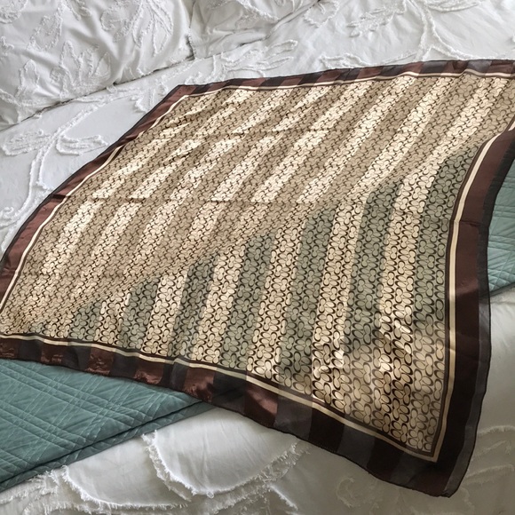 Coach silk square - Picture 3 of 3